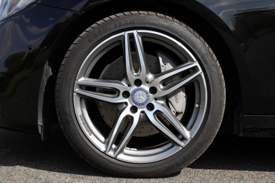 Колеса Mercedes-Benz E220 d AMG Line 2016 года  (WW) (фото 6 из 19)